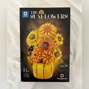 NEW Sunflower Building Blocks Set - 1009 pcs - 14+